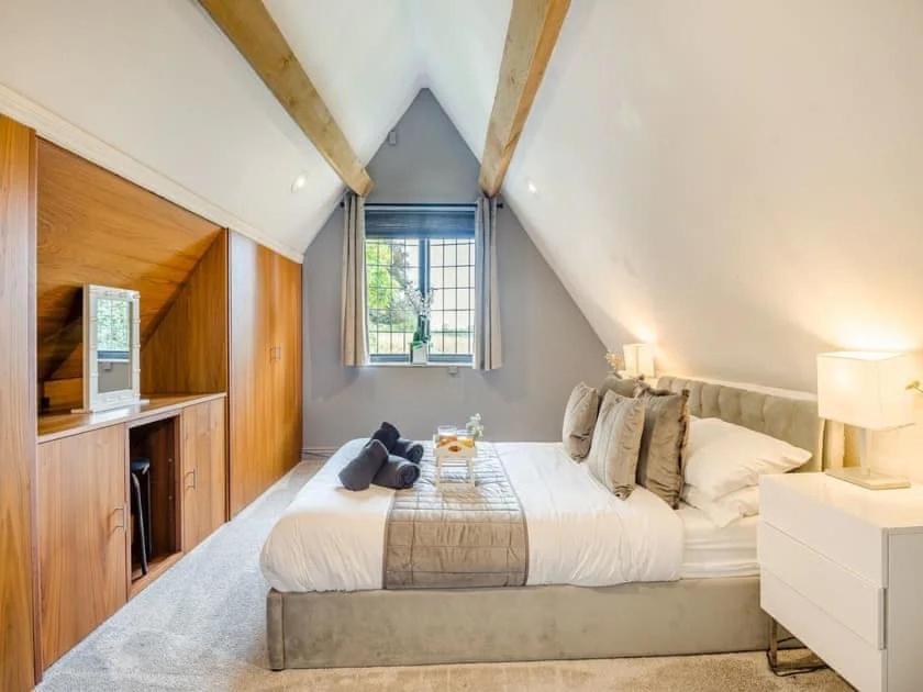 2 Bedroom Cosy Cottage With Hot Tub In Hambrook Close To Bristol City Centre Екстериор снимка